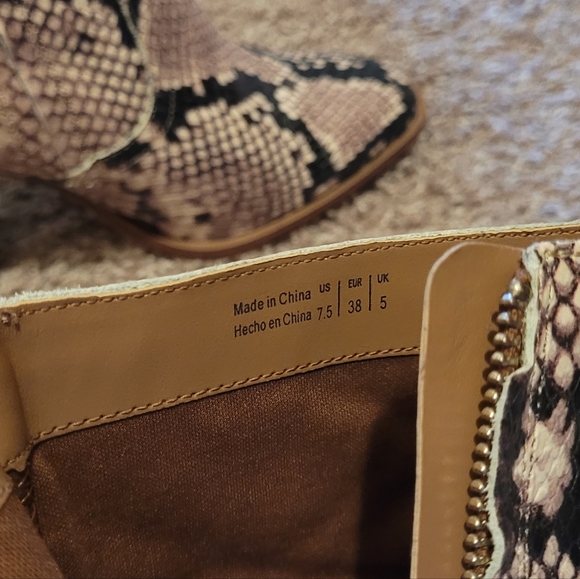 ALDO snake print western style boots - Picture 9 of 10